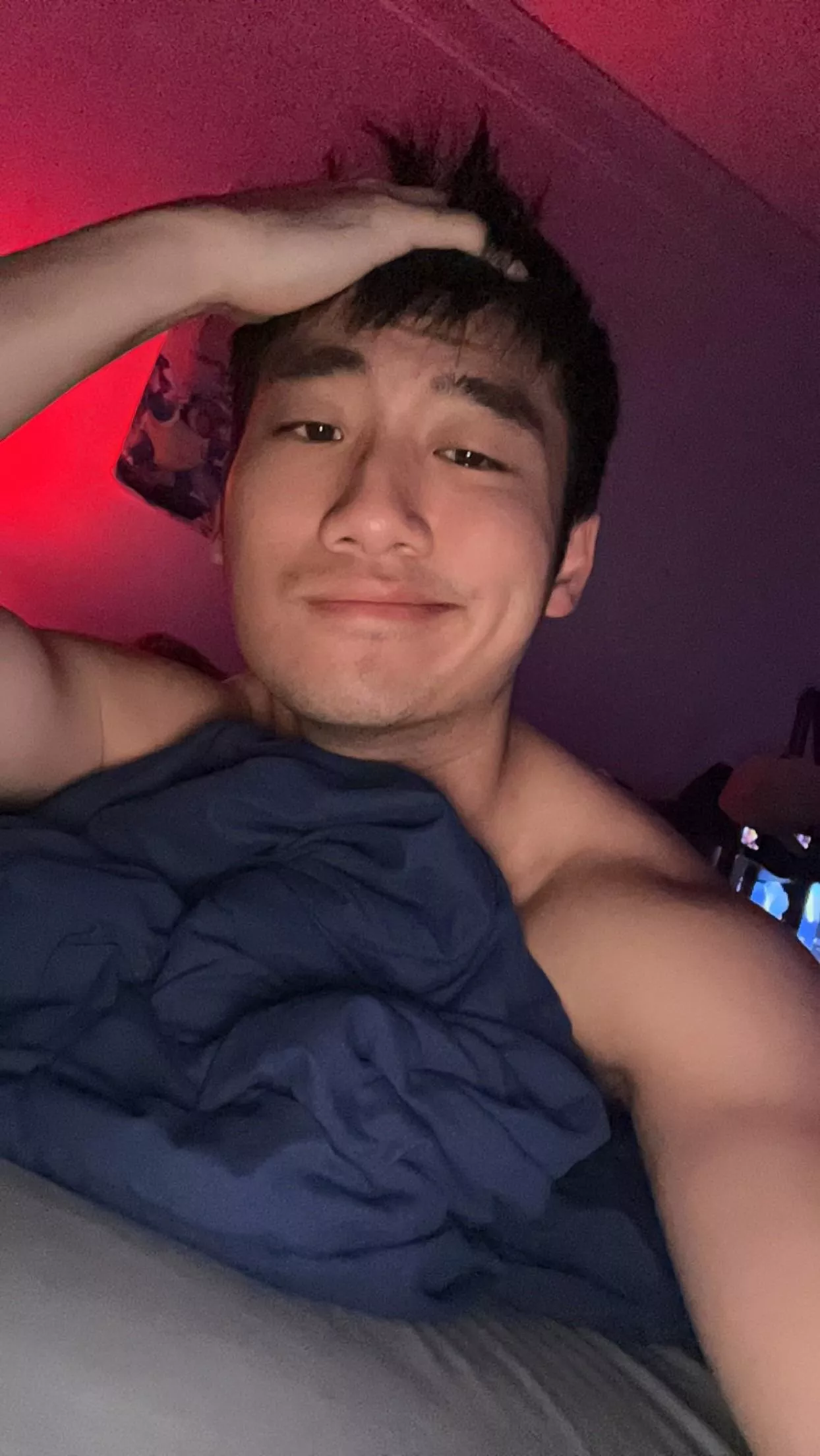 hope everyone's evening is going well! <3 posted by Ryan_Kimsoo