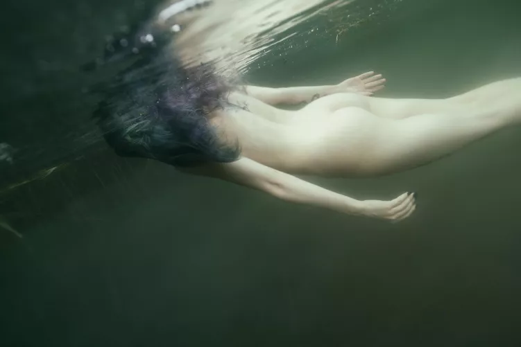 I just hope I'll fit in here with my pro shots by me_allbi