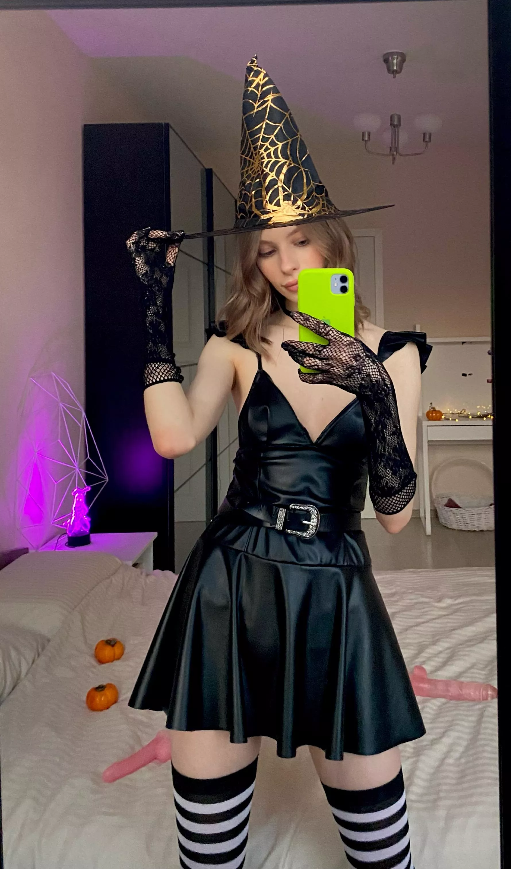 I'm choosing a magic wand for today's pegging. Do you trust your mistress's choice? posted by Lovely_Assistant