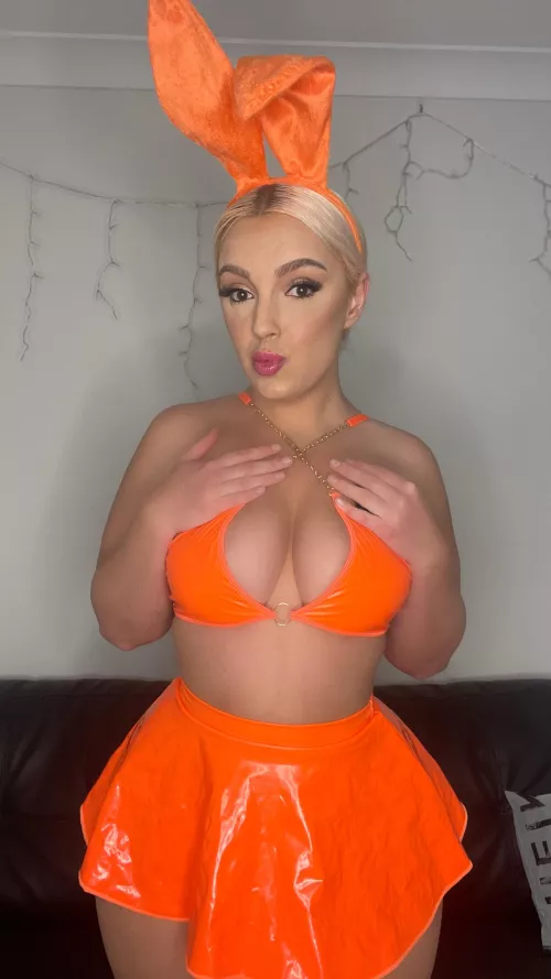 Let me hop on you by naughtynail69