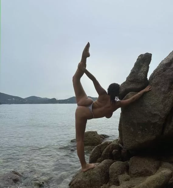 Mornings don't start with coffee posted by LinkSimlar