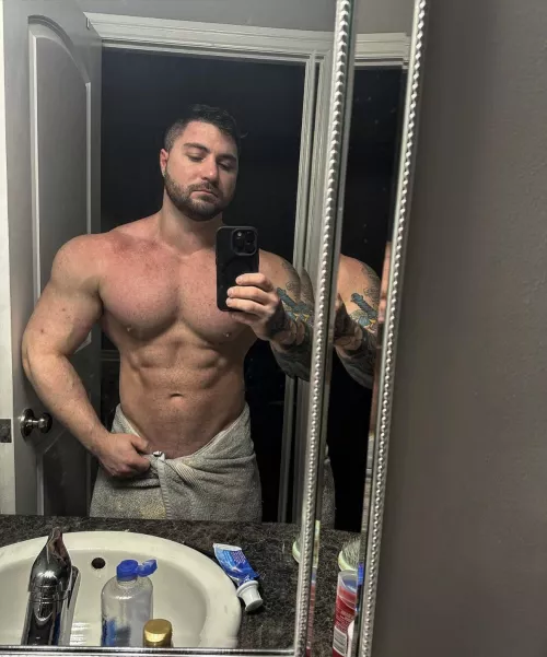 Nothing like a nice warm shower (m) by Averagejoe_fit