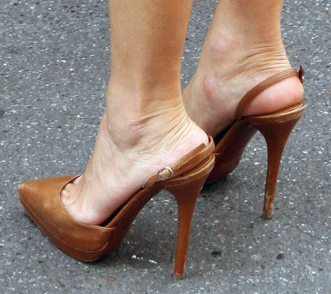 Rear View posted by paulapax