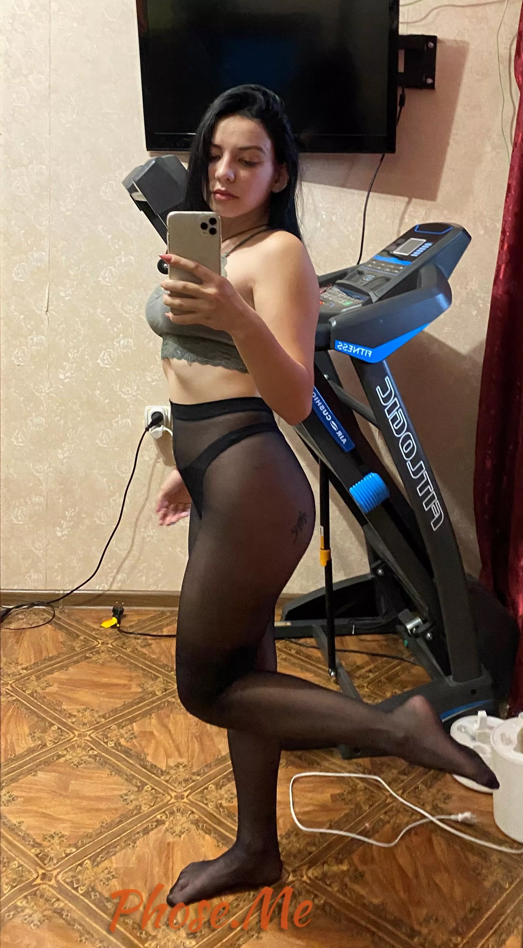 Selfie In Black Pantyhose posted by bubblybiggon