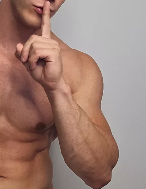 Shhhhh 🤫 by John_fitness91