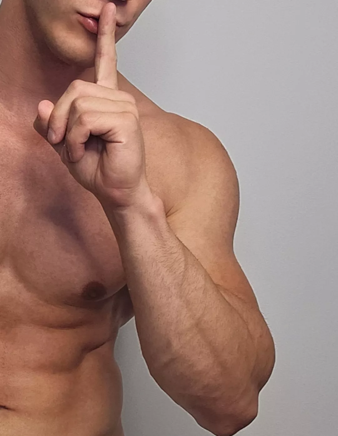 Shhhhh 🤫 posted by John_fitness91