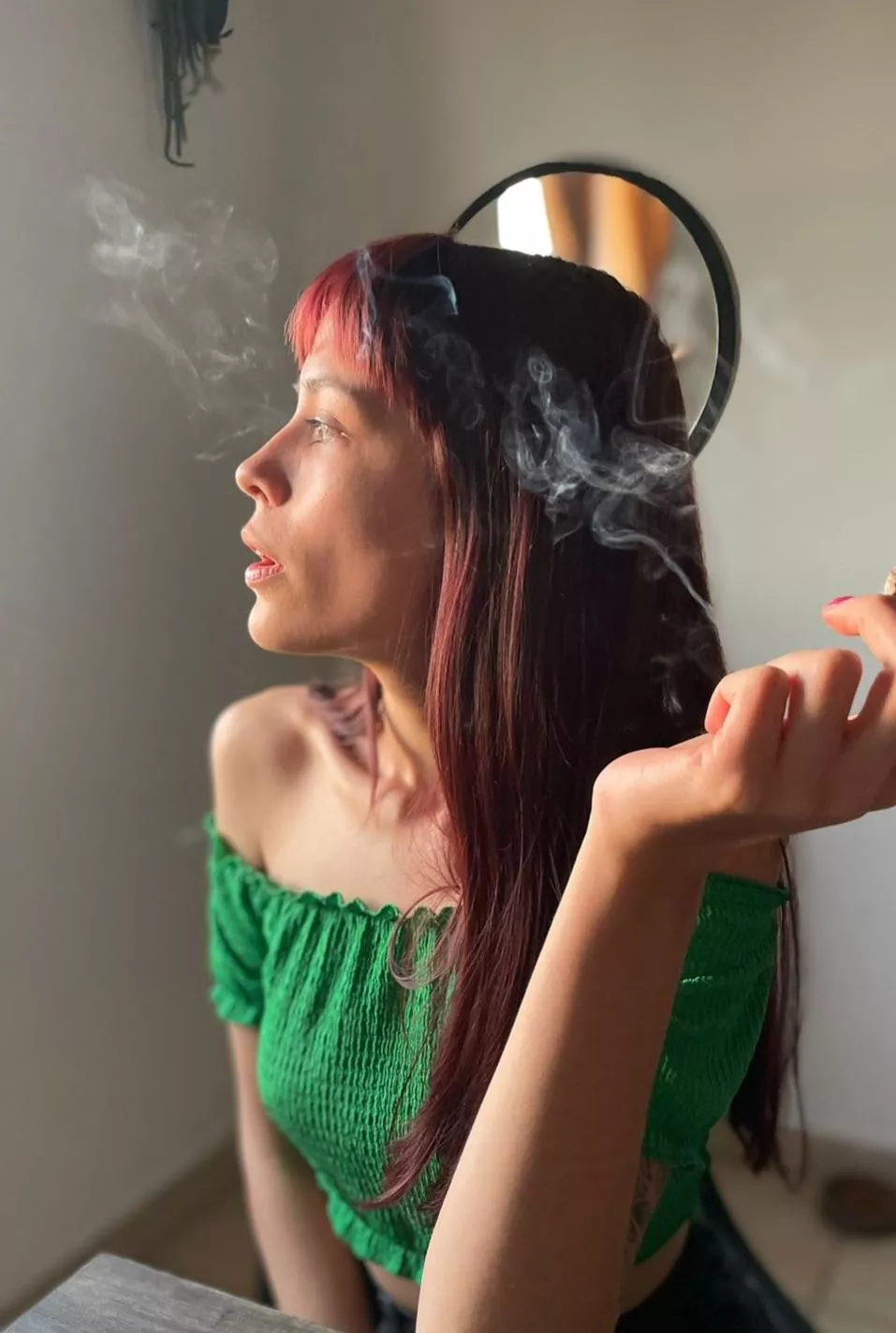 Smoking while I wait for my daddy 😏 posted by Ailuzp