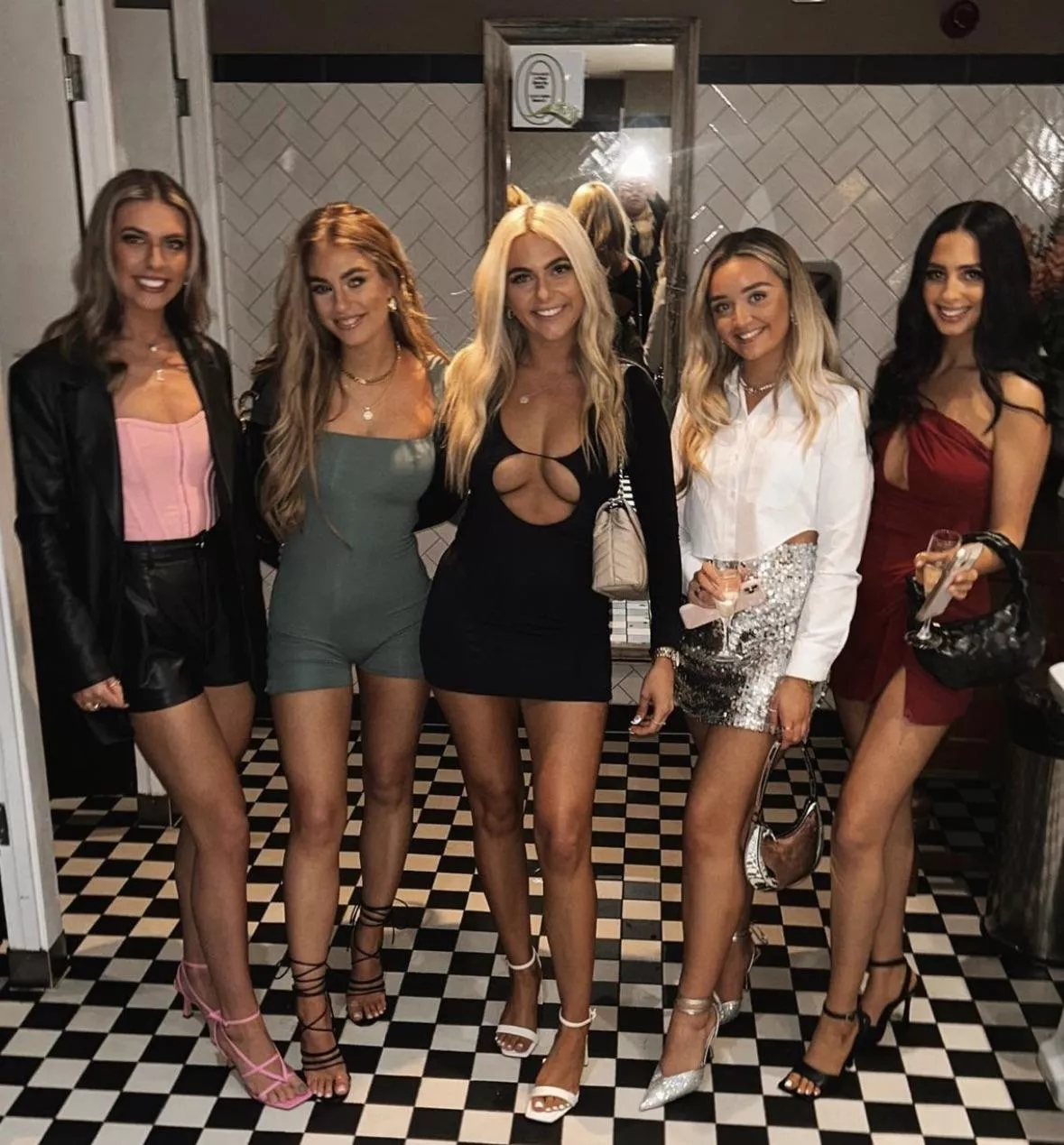 Stunners posted by round_plastic2