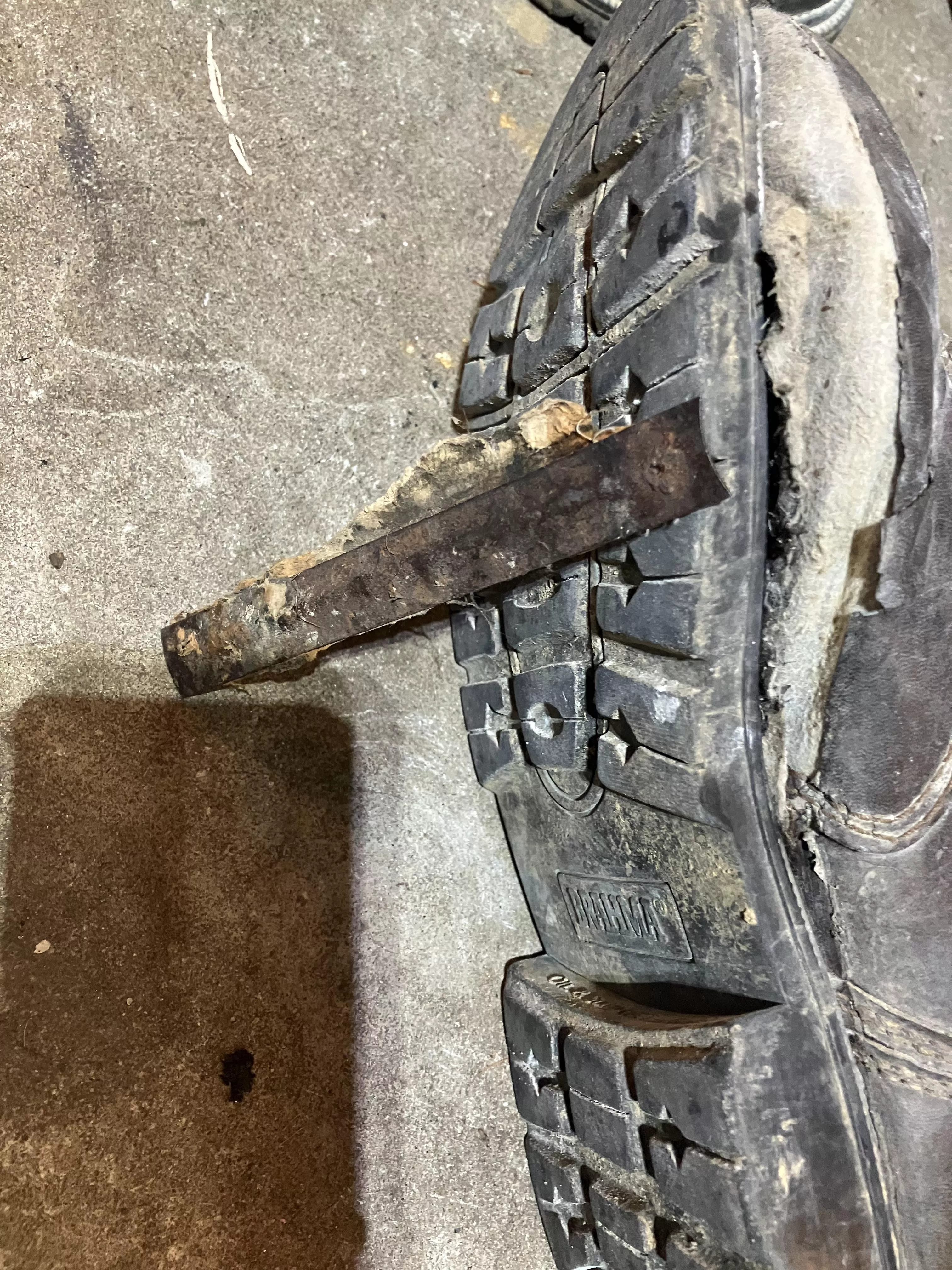 The shank just shot out of my boot posted by 177618121939