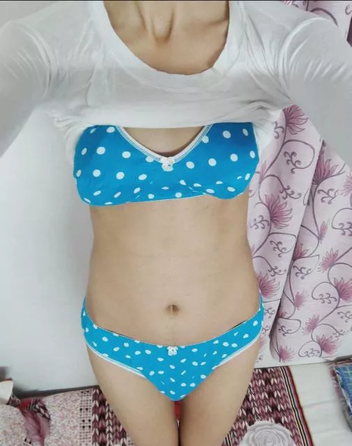 Wanna grab me 😉 posted by manisha_cd_