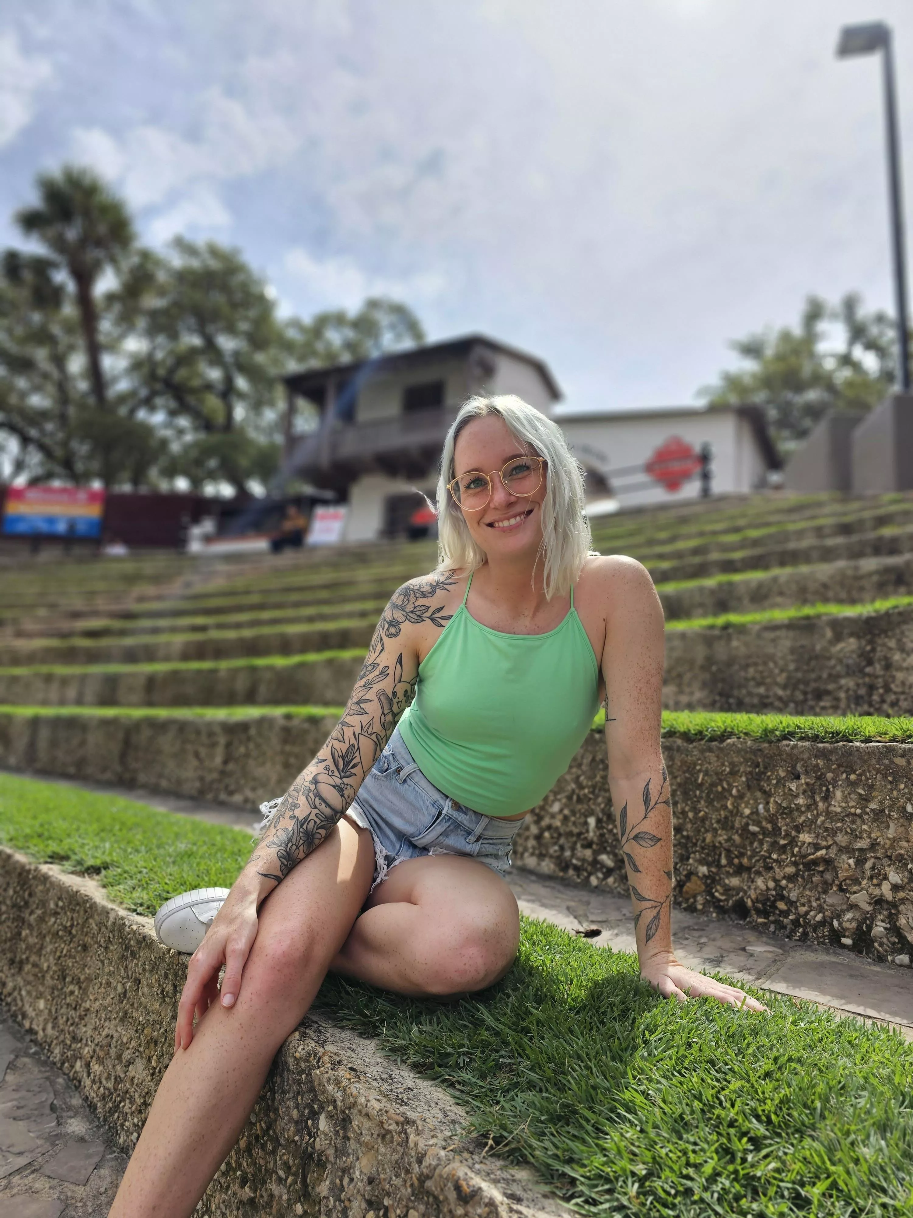 All those frex in the sun! 😍 posted by _MyLittlePanda_