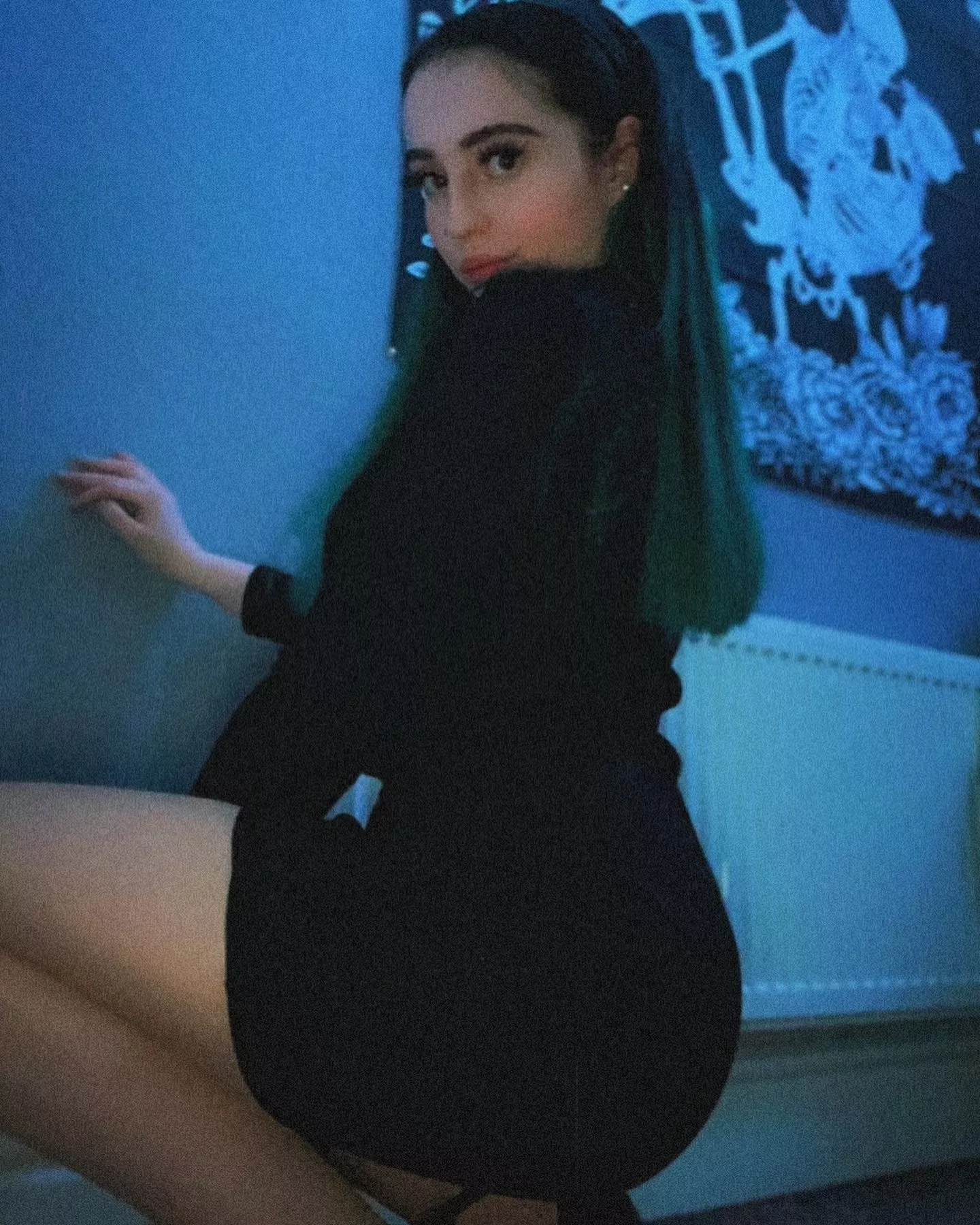 Black dress posted by wanker436