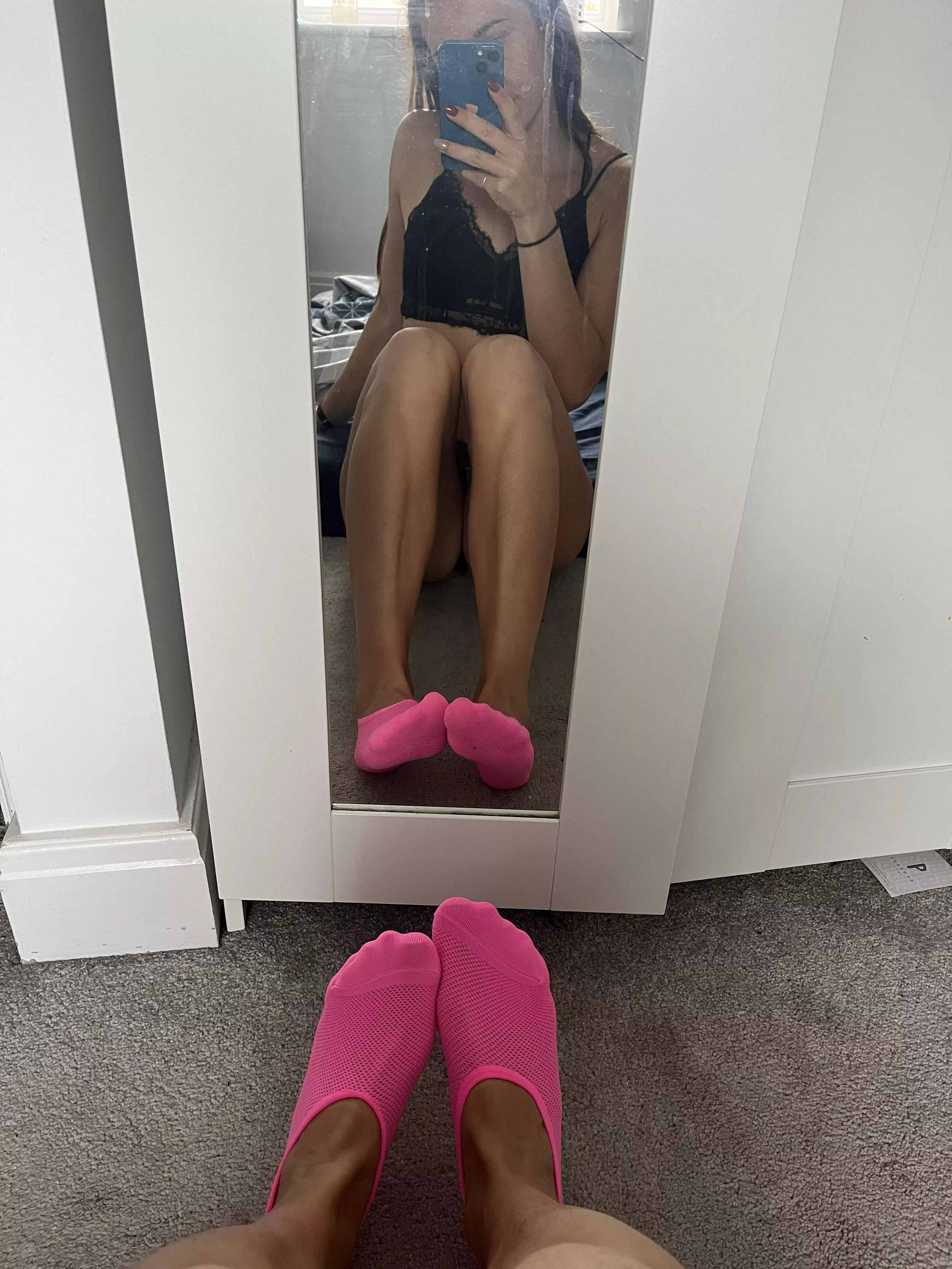 Bright pink socks make me happy 🥹🥹 posted by fitasfxckOF