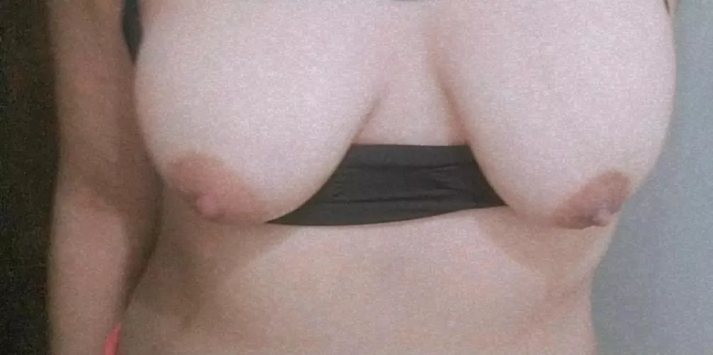 Casual tits by miawckdsck111