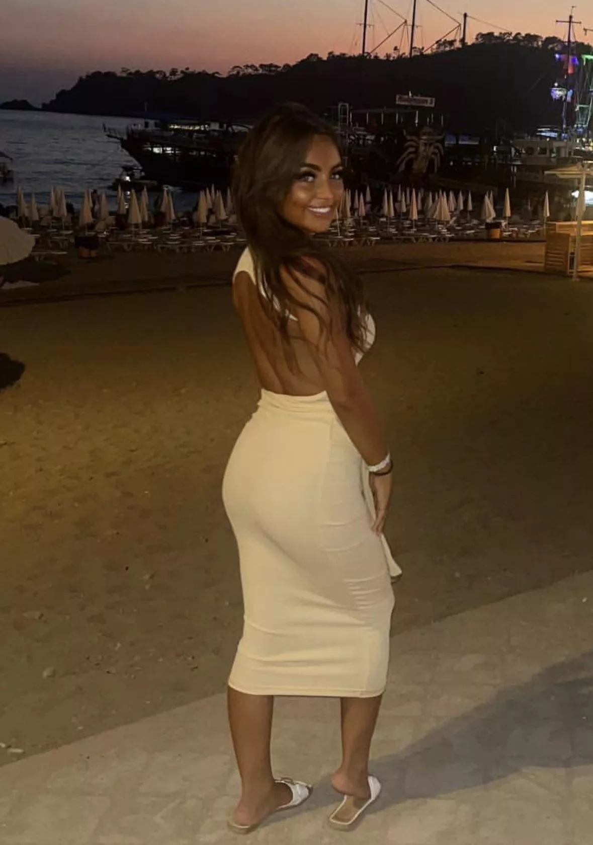 Dionne posted by round_plastic2