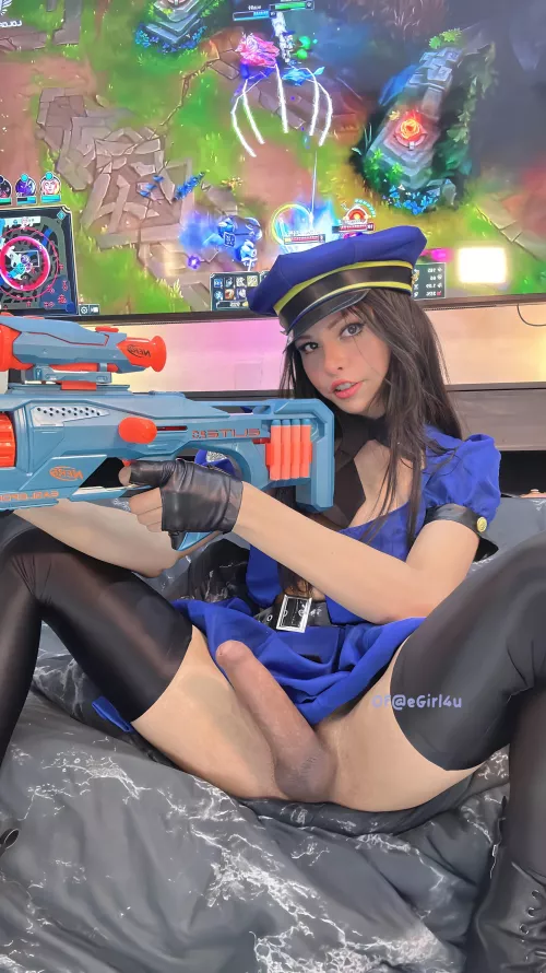 Fancy a treat? 🍆🥵 Pay no attention to the trap. - Caitlyn Cosplay by nicolexhunt