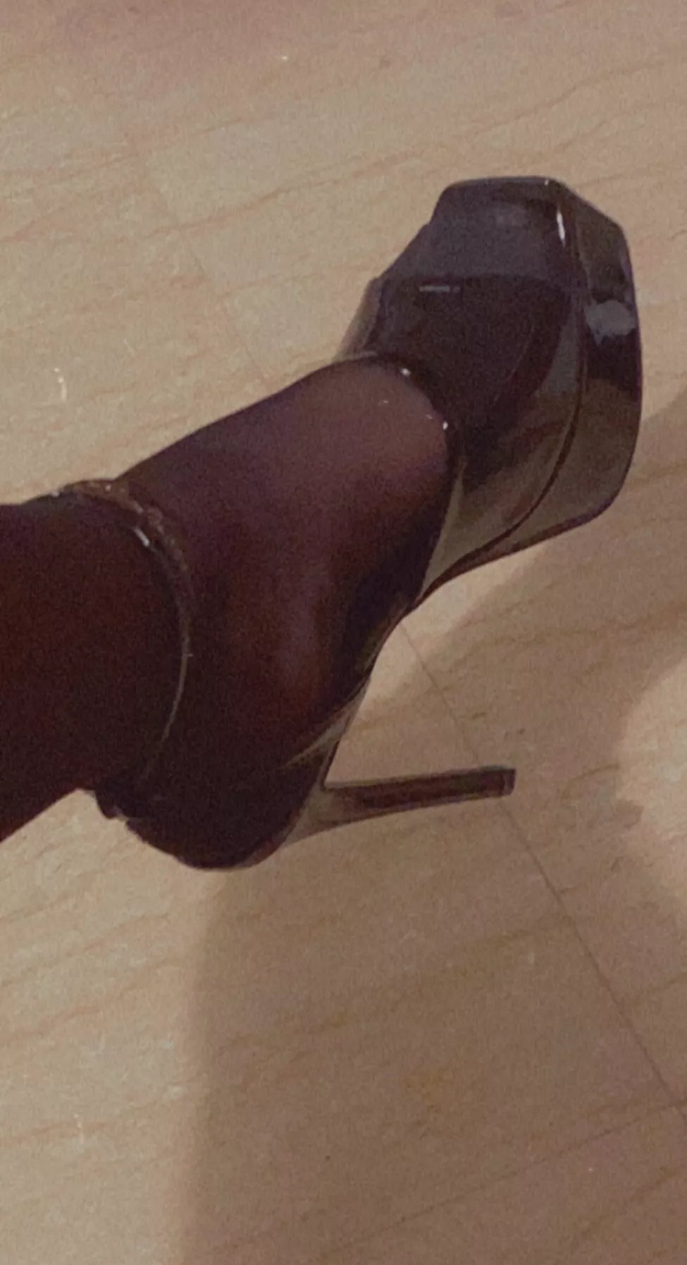 Glossy black <3 posted by Smooth_Copy_5844