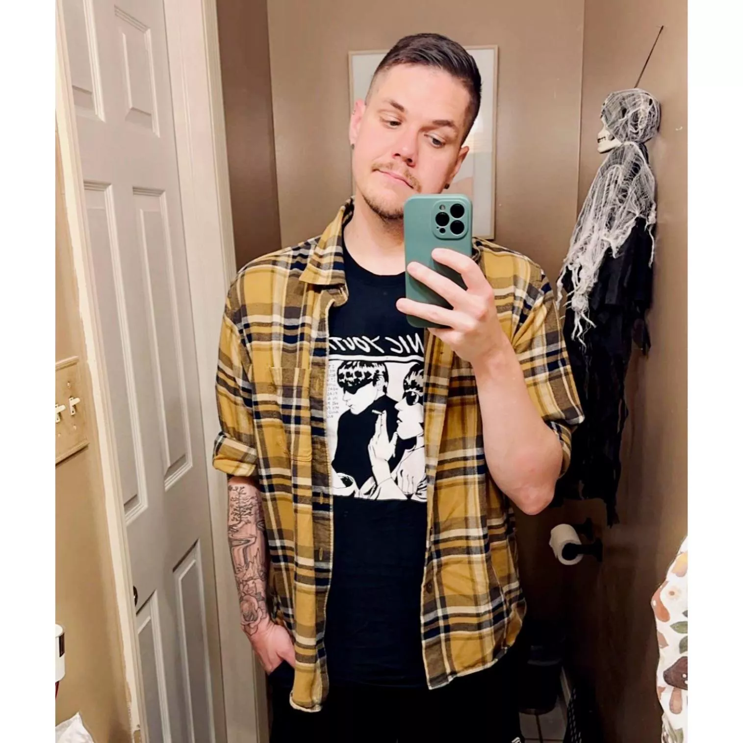 Happy Wednesday Gamers! 😁 posted by DissonantWhispers