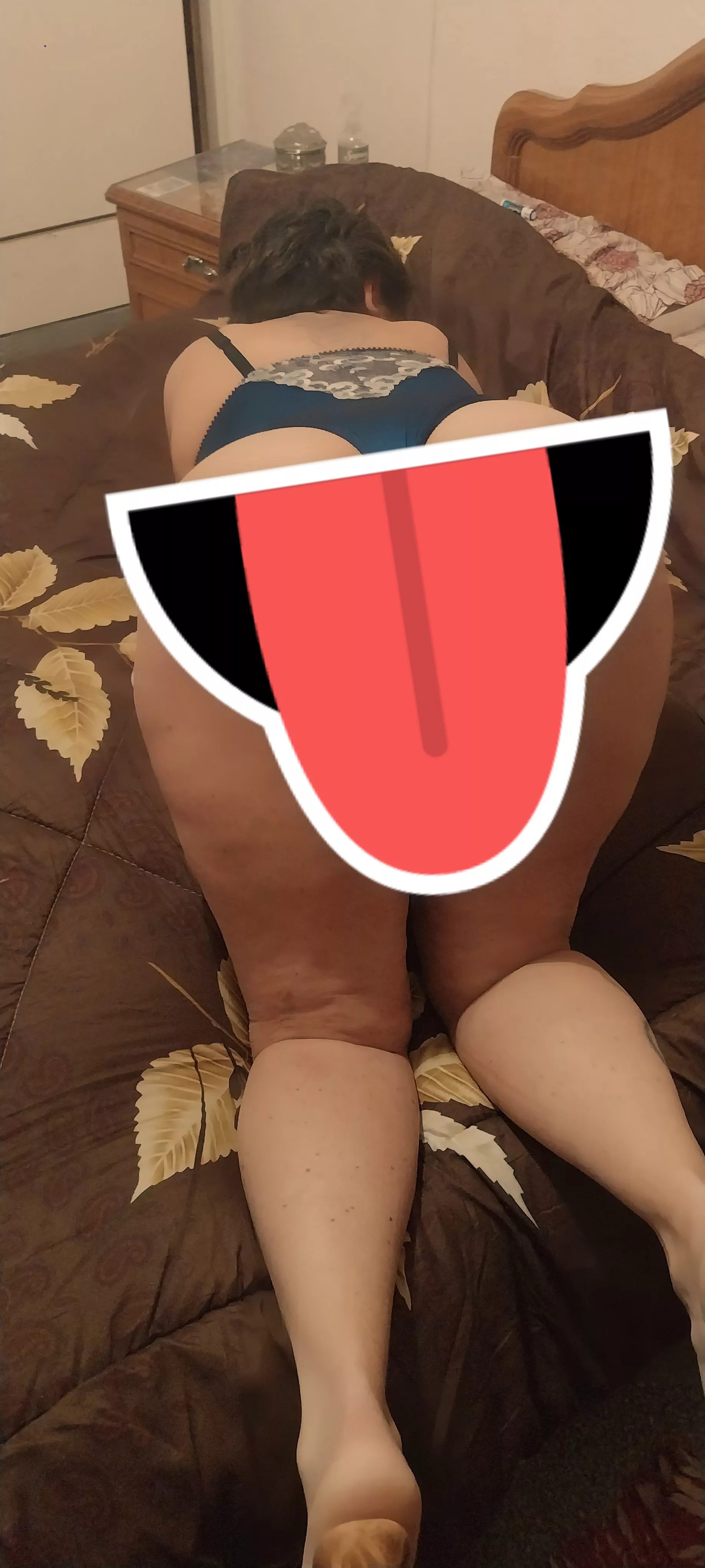 Hello how are you? today is a day for you to see my content I am f53 years old posted by linda_mir