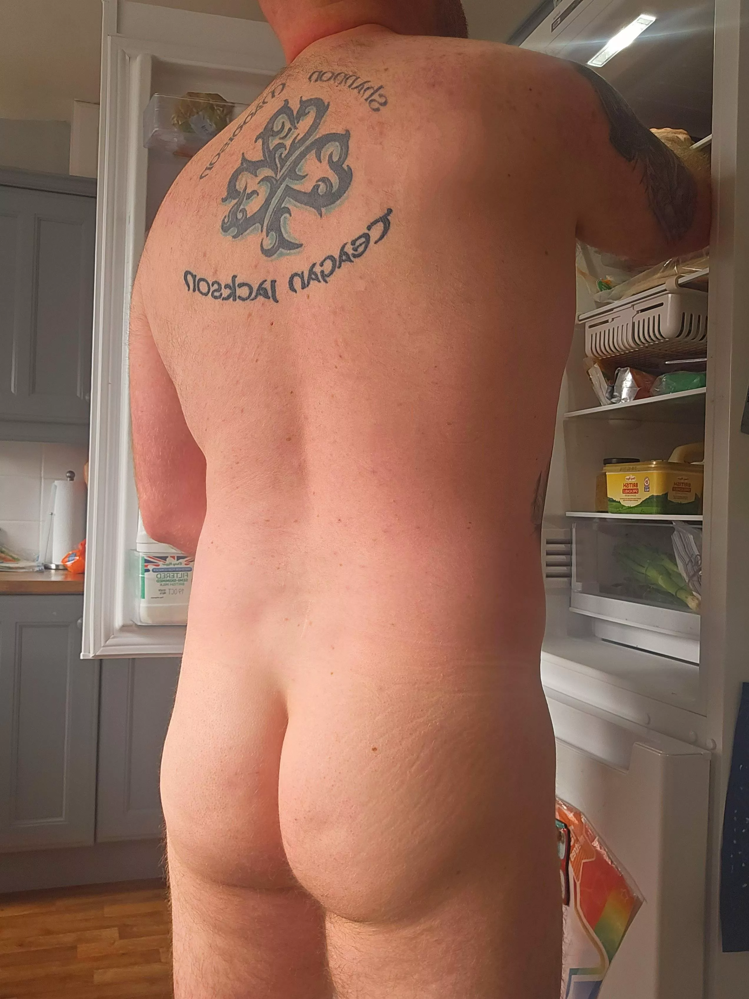 I'm feeling snacky. Have you got anything I can eat??? [37] posted by randomnorthener