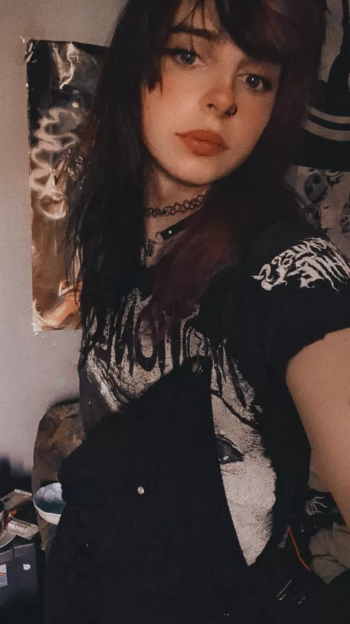 I'm right on theme with spooky season coz I keep getting ghosted ☠️👻🖤 by Anastasia_Motionless