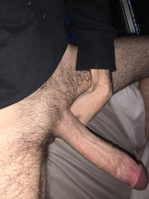 I'm the biggest of anyone I know😅🙈 by mrgiant123