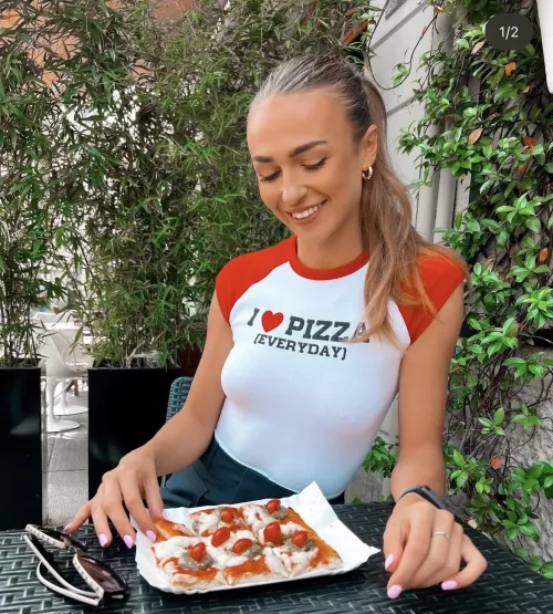 Irish 400M runner Sharlene Mawdsley - showing off a little extra if you look closely… by pain-is-fleeting