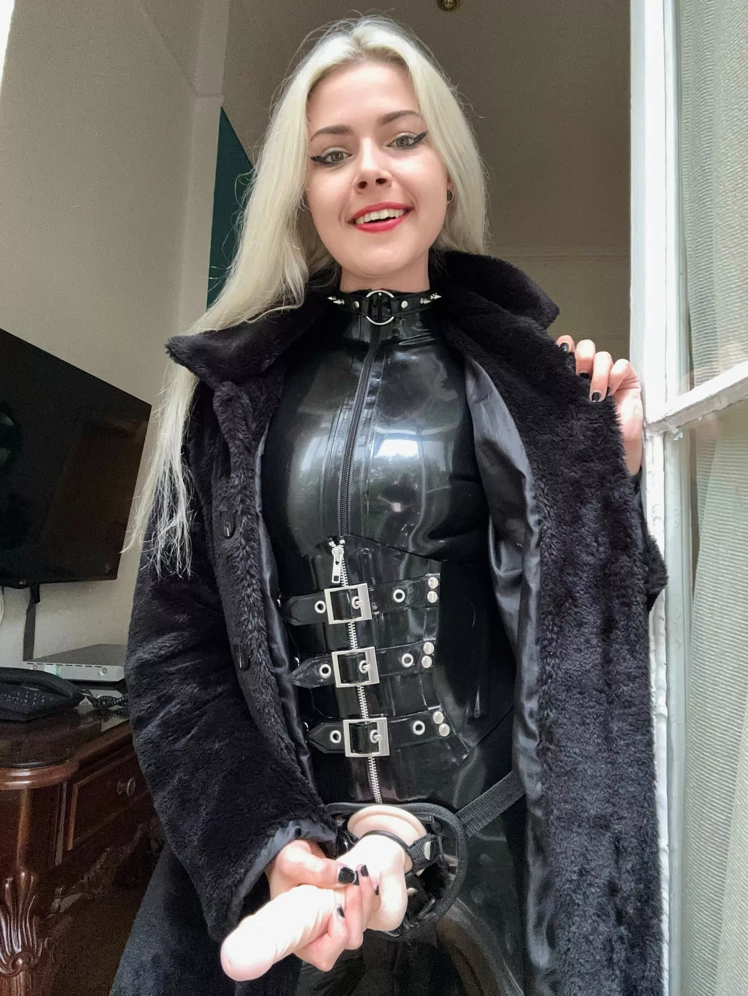 Lemme peg you on the balcony posted by MistressMercyxoxalt