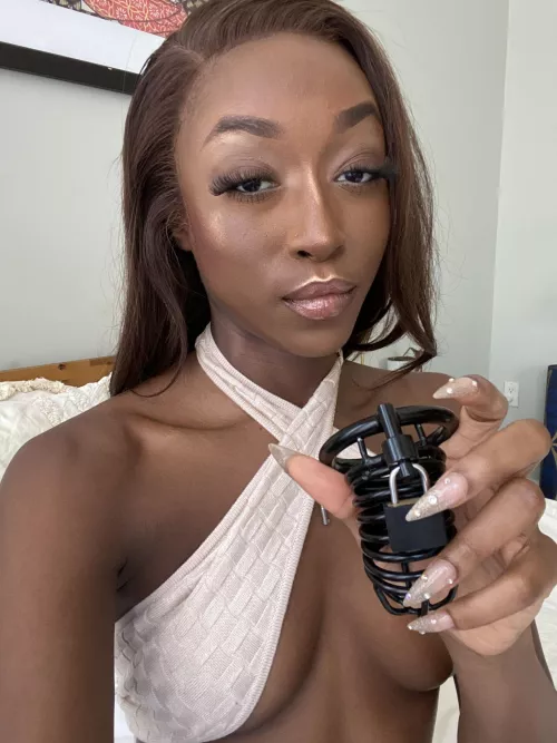 Scratching with my nails, or caged under my control? Your choice. by thetashablack