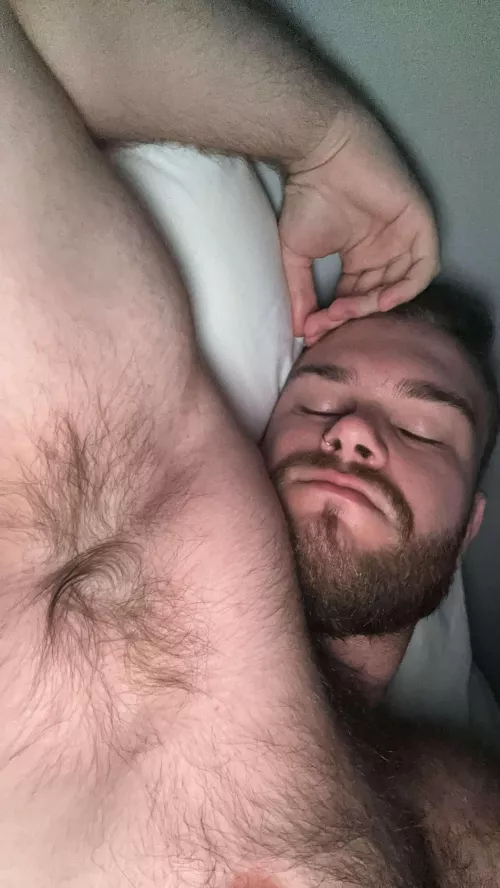 Sleepy pits by Tall_Organization845