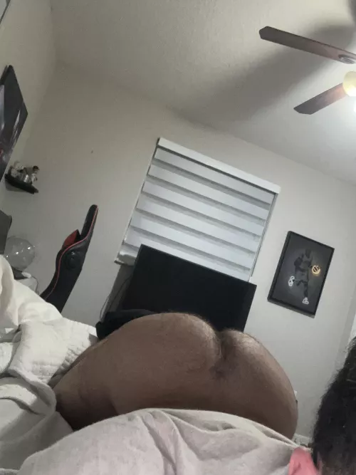 Someone come eat me up! by giancarlomanee