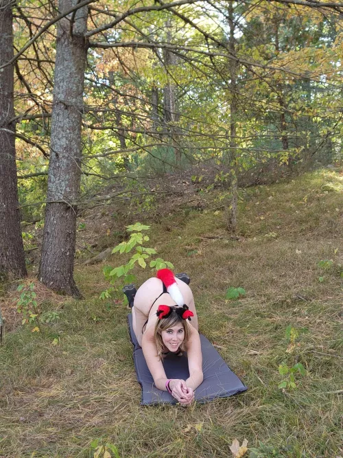 tail up that means i'm ready for you by Tinkertoys69