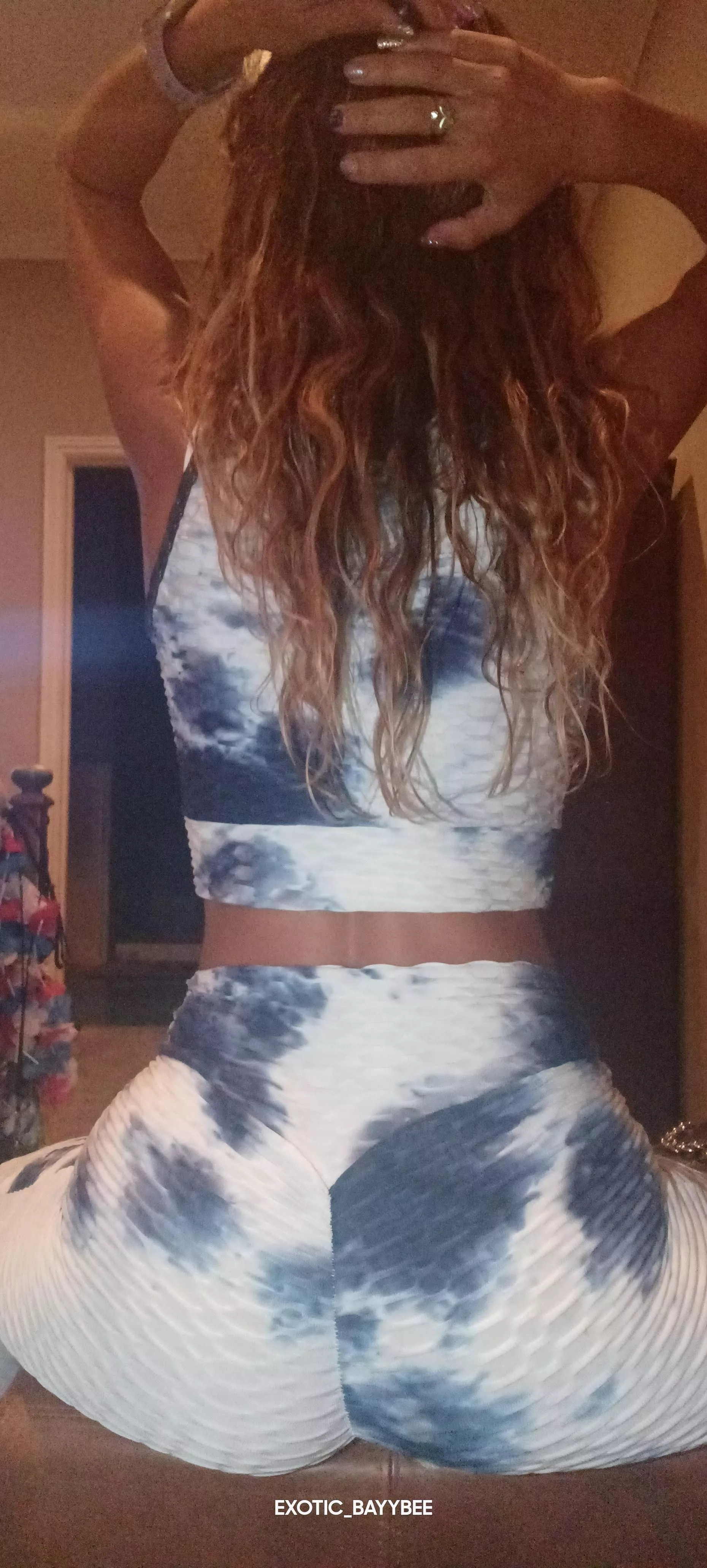 These leggings are SO tight on the booty posted by Exotic_Bayybee