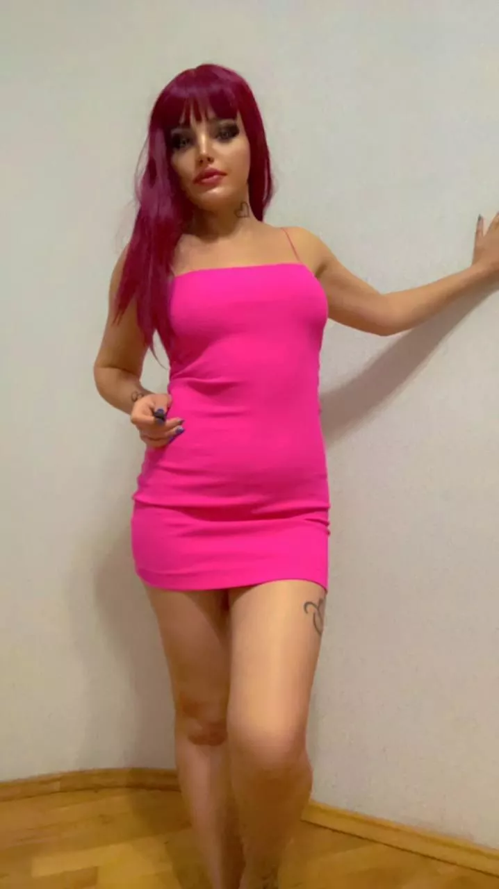 Tight and sexy posted by jess_T_xo