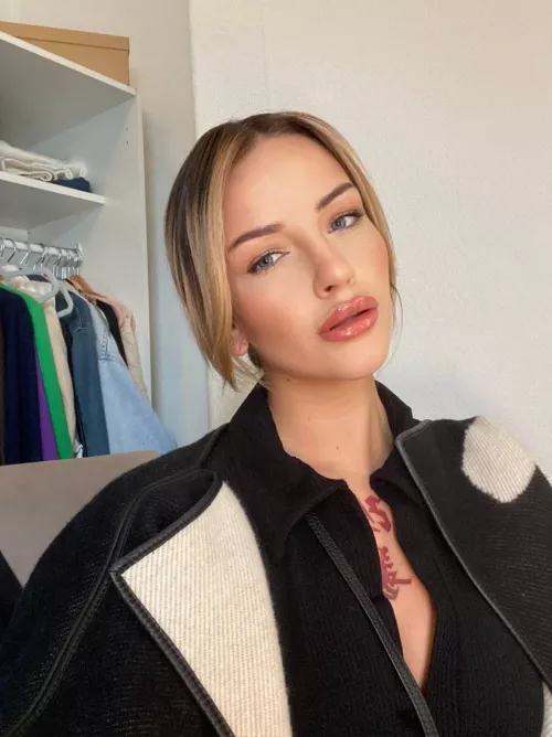 We can be classy while at home right? by minierentq