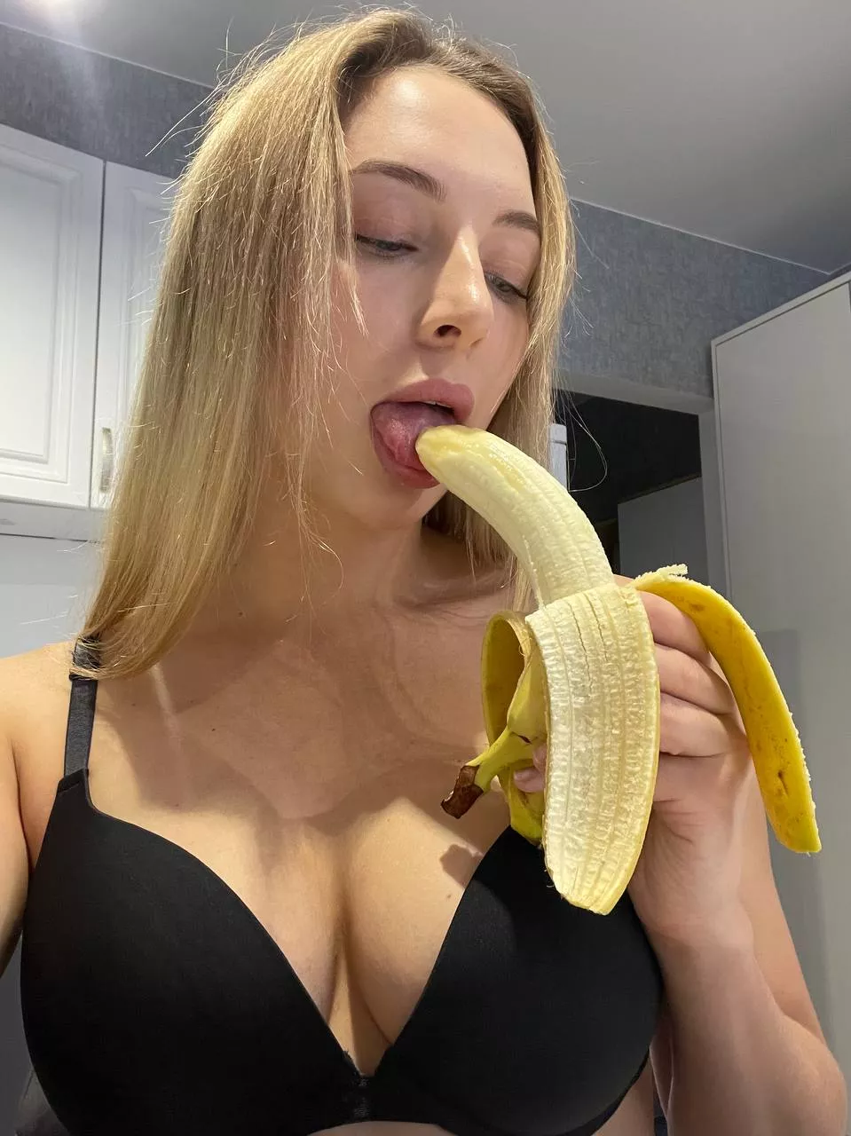 Who can feed me cause I’m sooooo hungry posted by WeakCanteen173