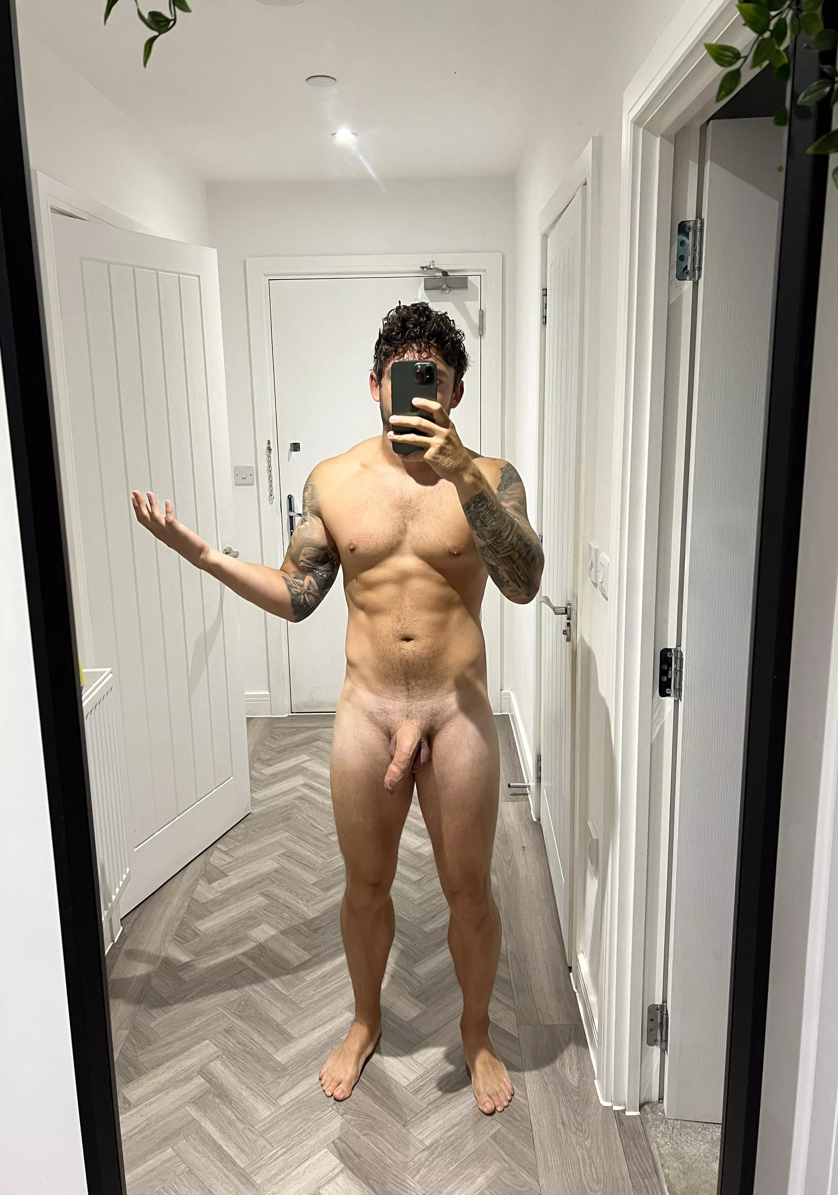 Why are you looking at the screen instead of kneeling in front of me? posted by 1dollarscratchy