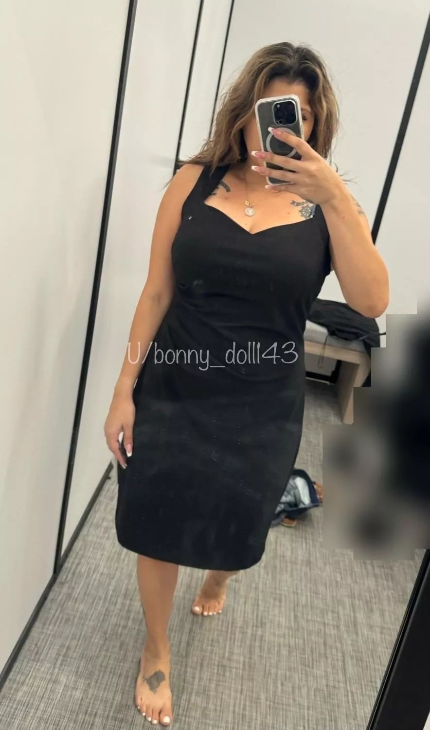 Would you hit up on a married latina in the dressing room? posted by Bonny_Doll143