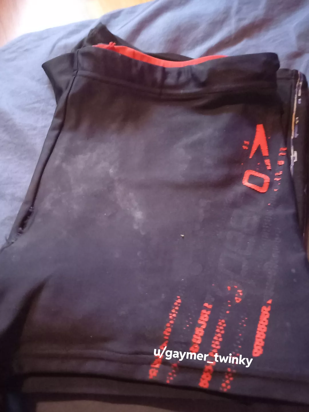 Added another load yesterday it's the whitest trace on the left) posted by gaymer_twinky