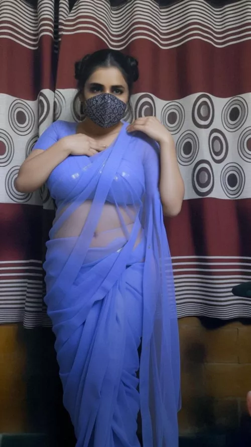 Bare neck by GAMortals