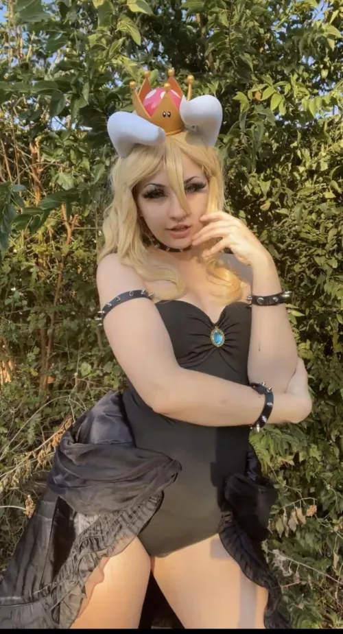 Bowsette 🤍🖤 (@gummojumbo) by GummoJumbo