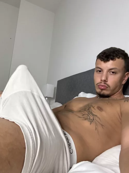 Can you guess how long it is? by nsiveDeficie