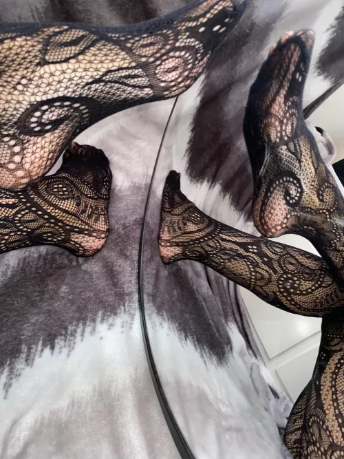 Can you please take these off? I can’t do it myself by LittleLonelyAli