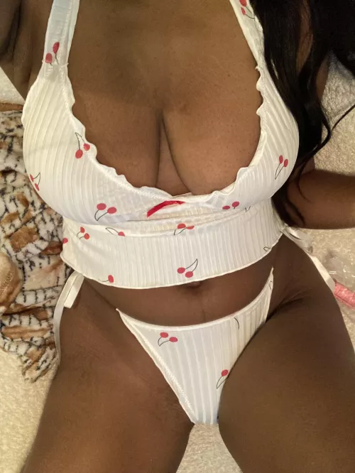 Do I look cute in this? by MyaKitty_