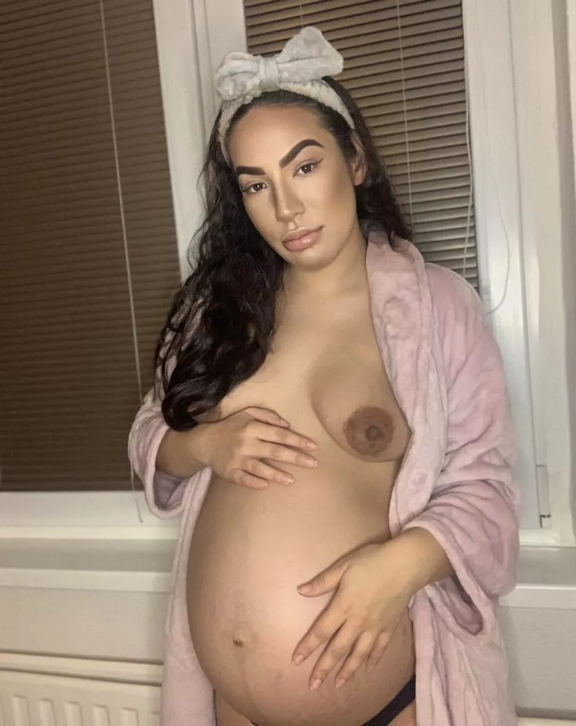 do you like preggo students ? posted by fairytalefeet