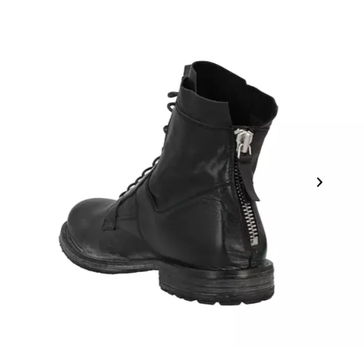 Does any body have experience with a Back zip on boot? I like this Moma boot but worried about possible problems later on, possibly breaking? Have had side zips but never in the back by TheButchQueenAVC