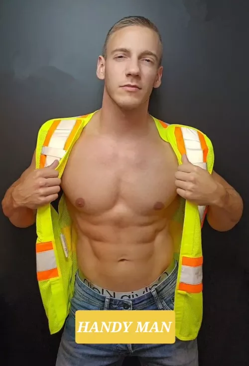 HANDY MAN 😉🛠 by John_fitness91