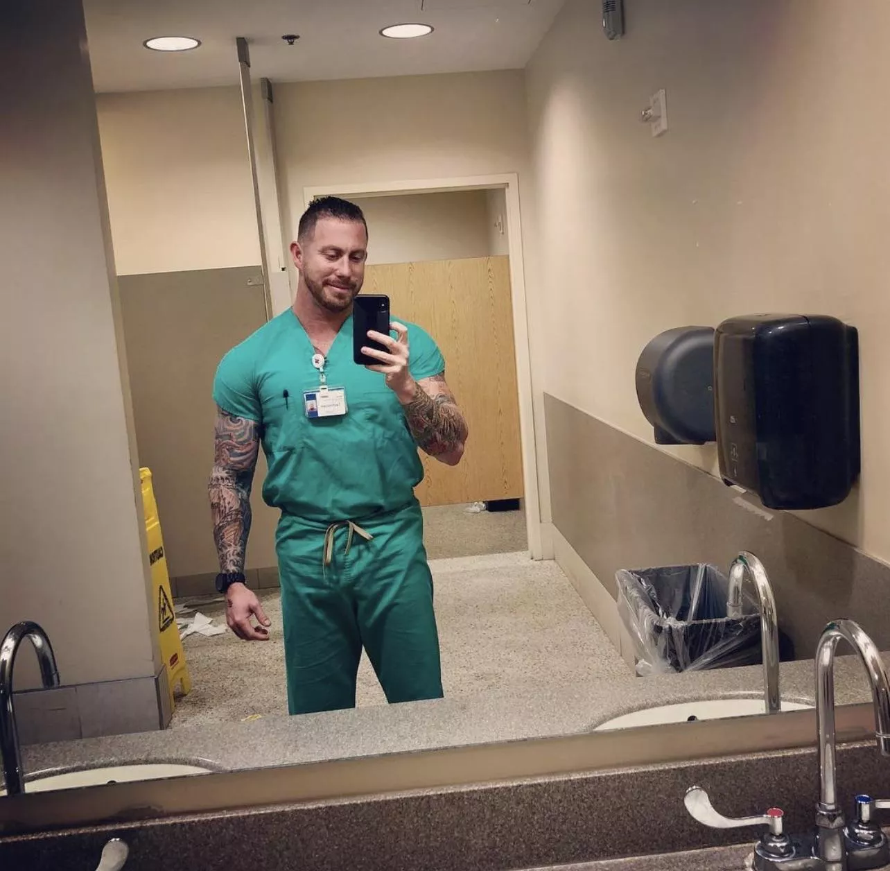 Happy Friday! Who’s going out with me tonight? posted by pmurtitts