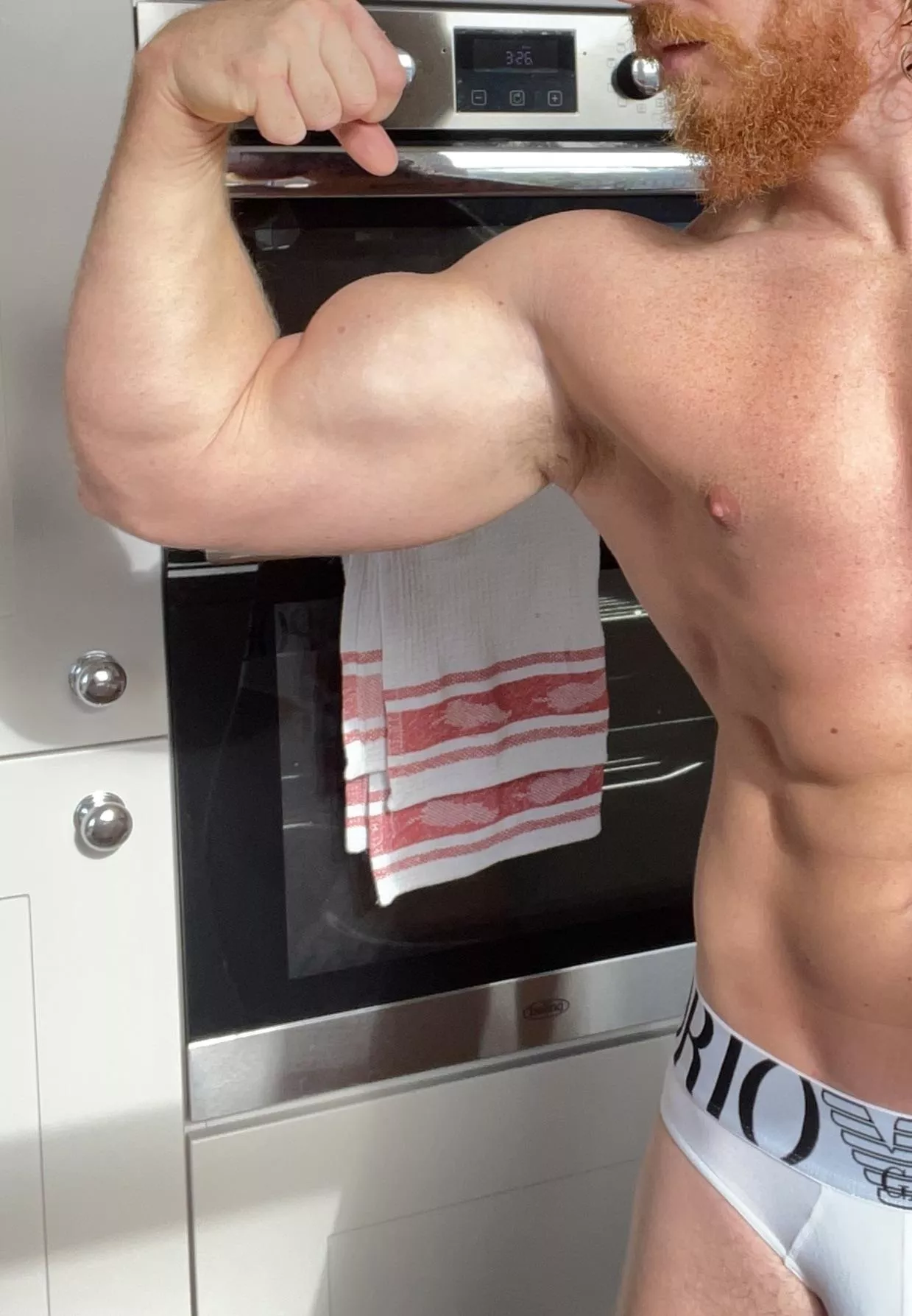 Haven’t had a shower after my workout yet, still fresh AF. Have a sniff and have your mind blown away with my wild scent. posted by Bearded_alpha1