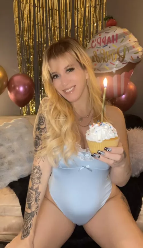 Hello! I’m new here! Today is my 43rd bday! by MsCougarMam